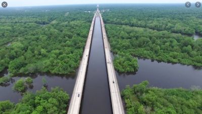 アチャファラヤ・ベイズン橋