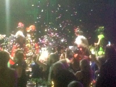 まるでディスコのような風景