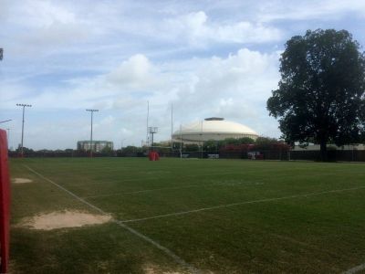 屋外フットボール練習場