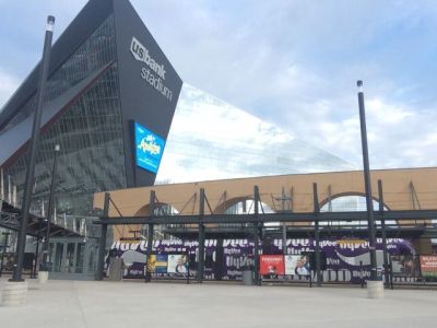 ミネソタバイキングス本拠地