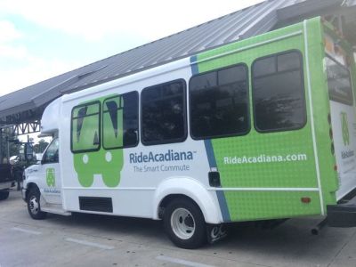 ライドシェアのバス