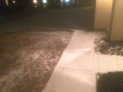 アパート前の歩道