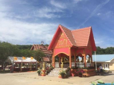 赤い建物